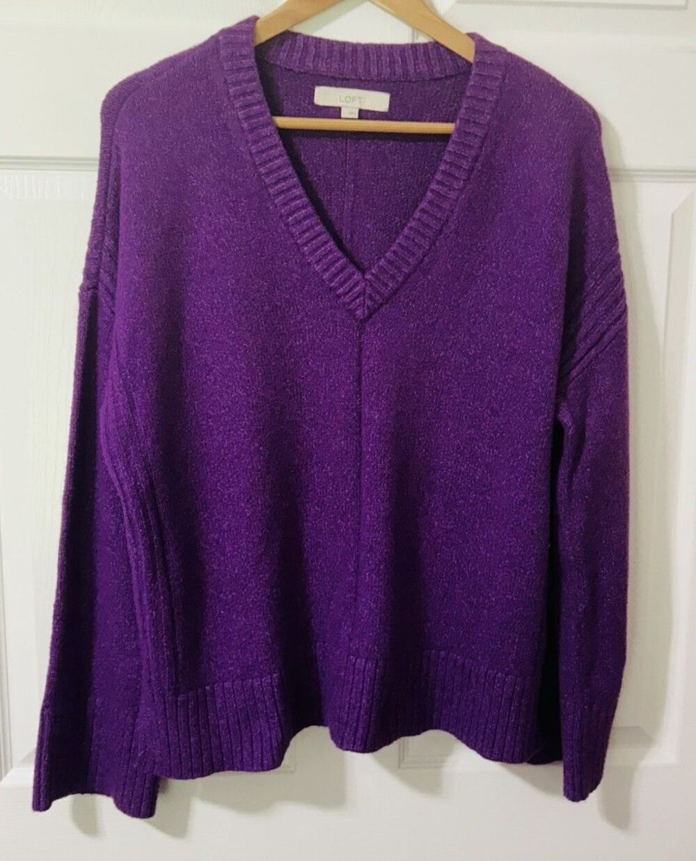 LOFT Outlet Women’s L Purple Solid Knit V-Neck Long Sleeve Pullover Sweater